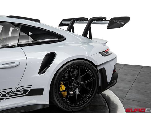 Used 2025 Porsche 911 GT3 RS RWD image 17