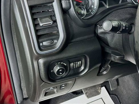 Used 2019 RAM 1500 Laramie RWD image 10