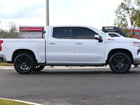 Used 2022 Chevrolet Silverado 1500 LTZ w/ LTZ Premium Package image 7