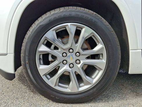 Certified 2018 Chevrolet Traverse Premier AWD/4WD image 39