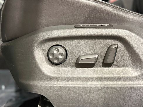 Used 2017 Volkswagen Tiguan Sport image 43