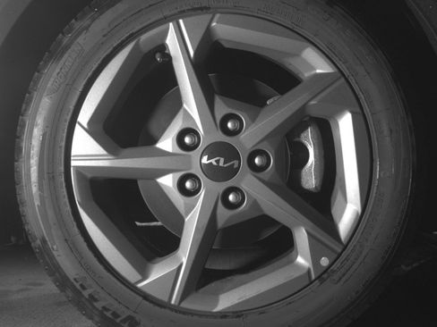 Used 2025 Kia K4 image 10