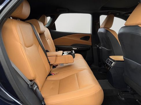 Certified 2023 Lexus RX 350 w/ Accessory Package (2T) image 9