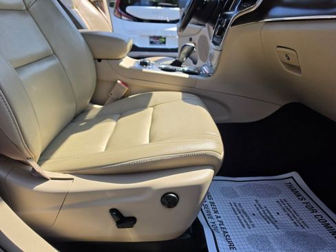Used 2018 Jeep Grand Cherokee Limited AWD/4WD image 34