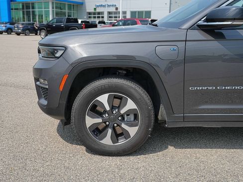 Used 2024 Jeep Grand Cherokee Limited 4xe AWD/4WD image 11