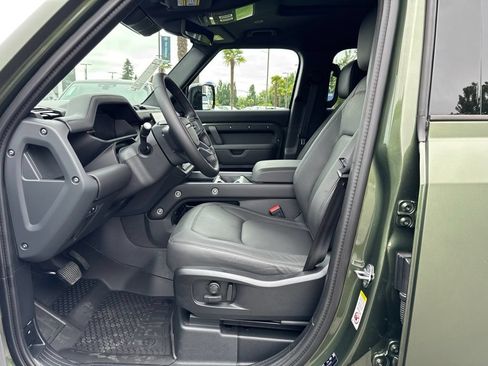 New 2026 Land Rover Defender 110 X-Dynamic SE AWD/4WD image 4