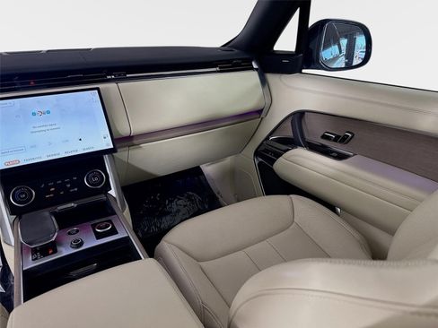 Used 2023 Land Rover Range Rover Long Wheelbase SE AWD/4WD image 25
