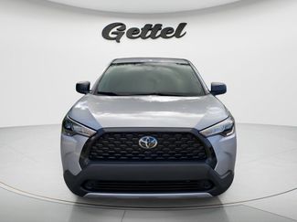 Used 2024 Toyota Corolla Cross L FWD video 2