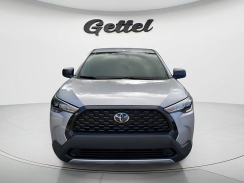 Used 2024 Toyota Corolla Cross L FWD image 2