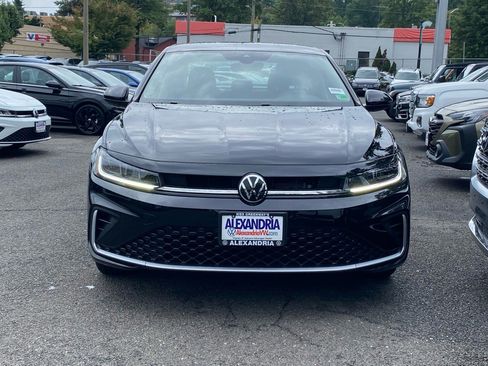 Certified 2025 Volkswagen Jetta S image 6