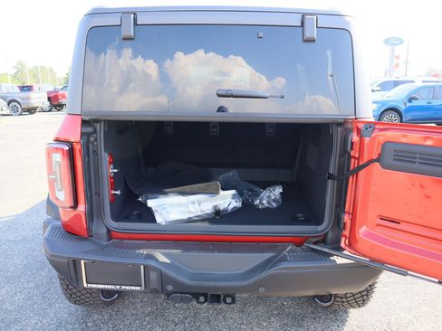 New 2023 Ford Bronco Badlands w/ Sasquatch Package AWD/4WD image 5