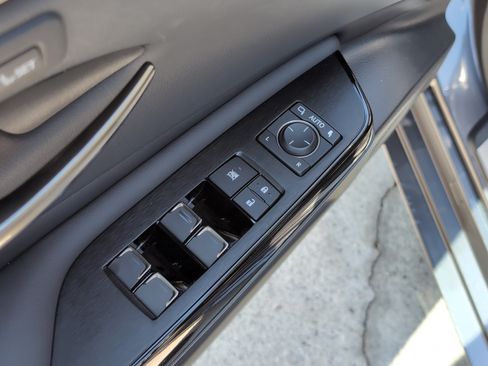Used 2023 Lexus ES 350 w/ Premium Package FWD image 15