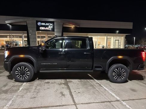 Used 2024 GMC Sierra 2500 Denali Ultimate image 2