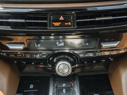 Used 2025 Acura MDX SH-AWD w/ Advance Package image 24
