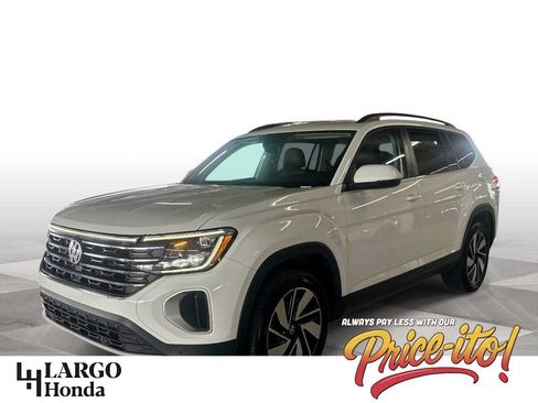Used 2025 Volkswagen Atlas SE FWD image 1