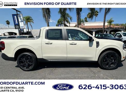 New 2025 Ford Maverick Lariat w/ Black Appearance Package image 9