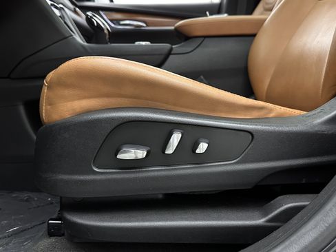 Used 2020 Cadillac XT5 Premium Luxury image 13