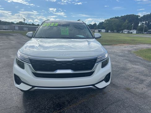Used 2023 Kia Seltos EX image 5