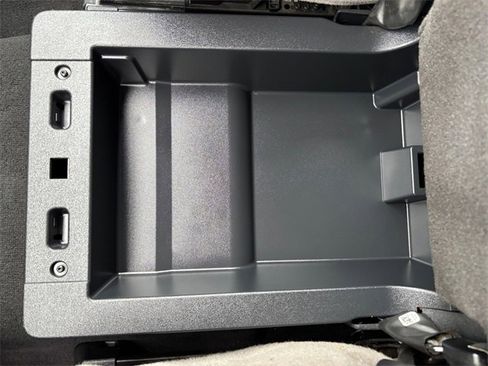 Used 2022 Ford F550 4x4 Regular Cab Super Duty image 25