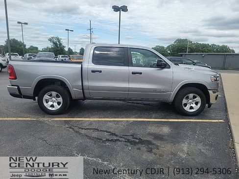 Used 2025 RAM 1500 Big Horn AWD/4WD image 7