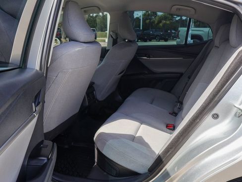 Used 2025 Toyota Camry LE AWD/4WD image 10