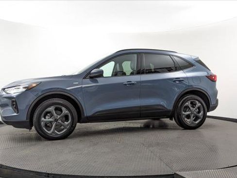 Used 2025 Ford Escape ST-Line Select image 3
