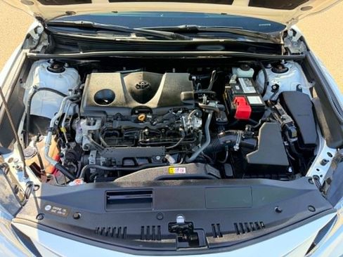 Used 2021 Toyota Camry LE FWD image 10