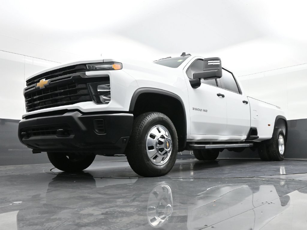 Used 2025 Chevrolet Silverado 3500 W/T AWD/4WD image 23