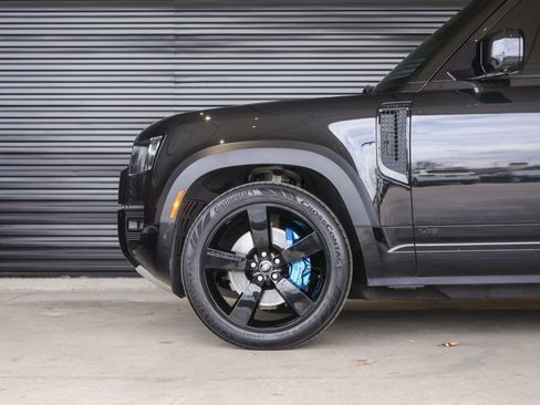 Used 2022 Land Rover Defender 90 V8 image 14