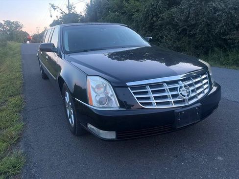 Used 2011 Cadillac DTS Limousine FWD image 5