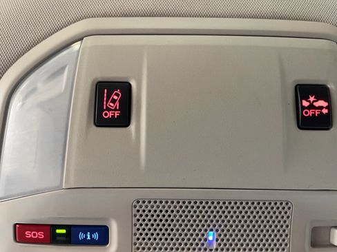 Used 2022 Subaru Ascent Premium w/ Convenience Package image 7