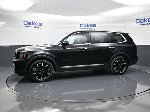Used 2024 Kia Telluride SX w/ Towing Package image 5