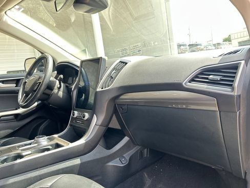 Used 2024 Ford Edge SEL AWD/4WD image 16