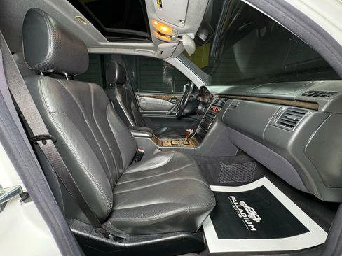 Used 2000 Mercedes-Benz E 55 AMG Sedan image 49