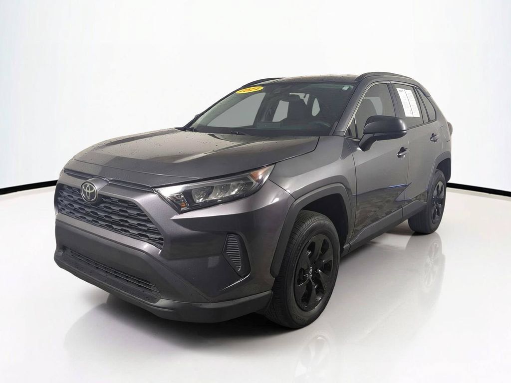 Used 2021 Toyota RAV4 LE FWD image 8