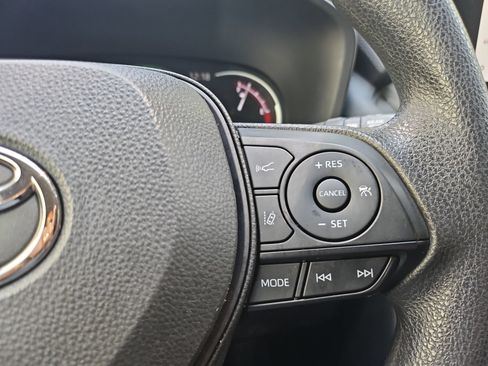 Used 2023 Toyota RAV4 XLE FWD image 23