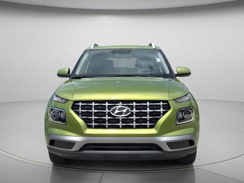 Certified 2023 Hyundai Venue SEL w/ Cargo Package FWD image 5