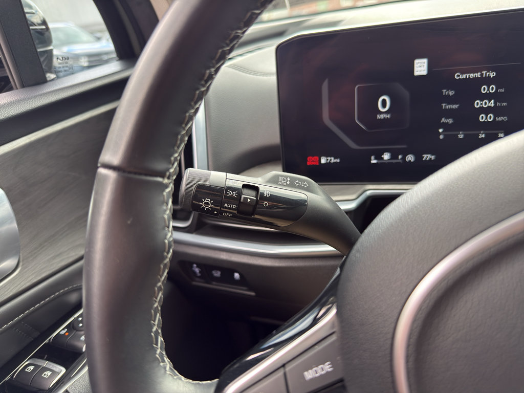 Used 2024 Kia Sorento SX AWD/4WD image 16