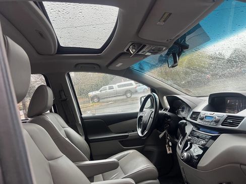 Used 2012 Honda Odyssey EX-L image 18