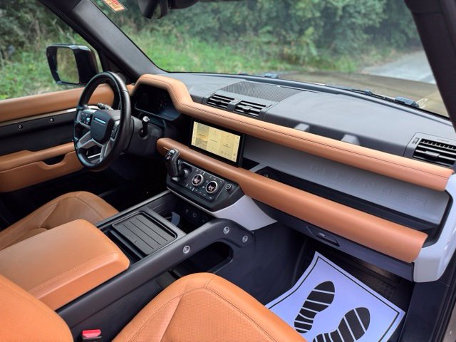 Used 2023 Land Rover Defender 110 S AWD/4WD image 17