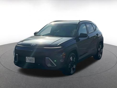 Used 2025 Hyundai Kona SEL image 4