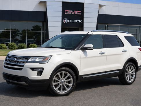 Used 2019 Ford Expedition Limited w/ Equipment Group 301A AWD/4WD image 1
