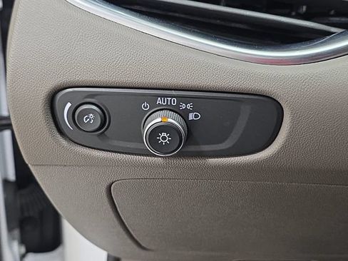 Used 2021 Chevrolet Malibu LT FWD image 24