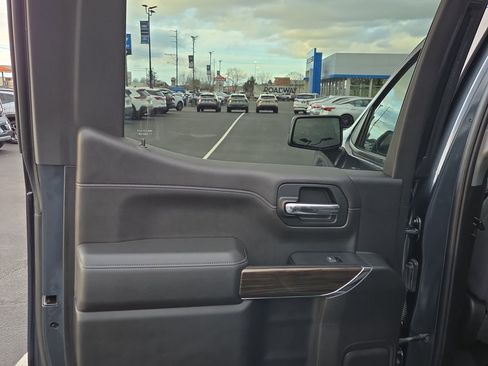 Used 2019 Chevrolet Silverado 1500 RST image 20