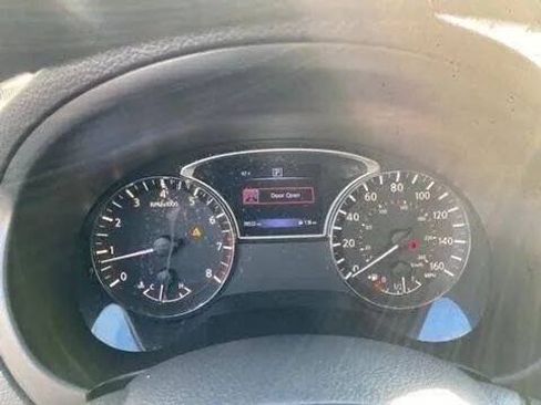 Used 2017 Nissan Altima 2.5 S w/ Power Driver Seat Package FWD image 17