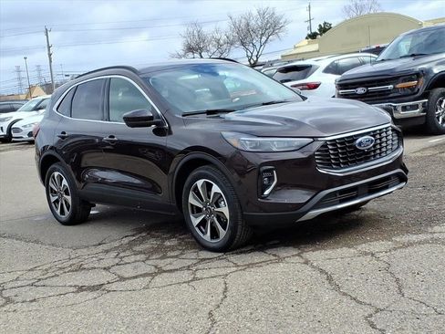 Used 2023 Ford Escape Platinum image 7