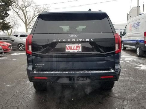 New 2026 Ford Expedition Active image 5