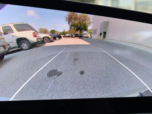 Used 2026 Lucid Air Touring image 4