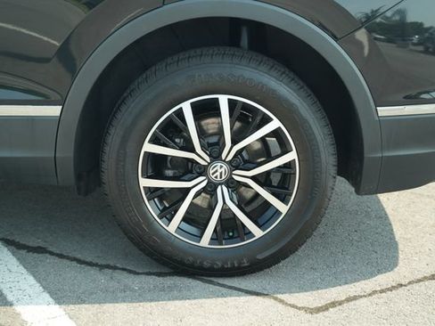 Used 2021 Volkswagen Tiguan SE AWD/4WD image 46