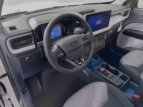 New 2025 Ford Maverick XLT w/ XLT Luxury Package image 9